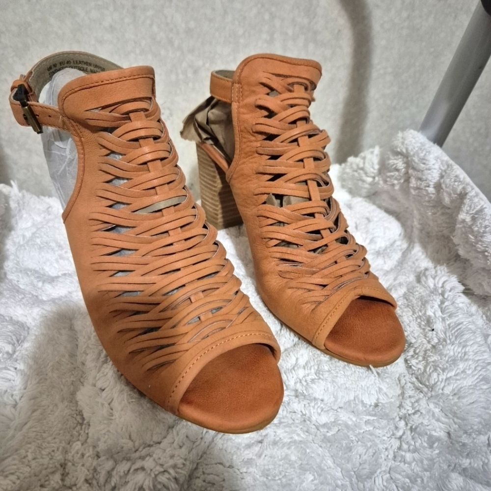 Sam Edelman Women's Tan Strappy Sandals..Size:10